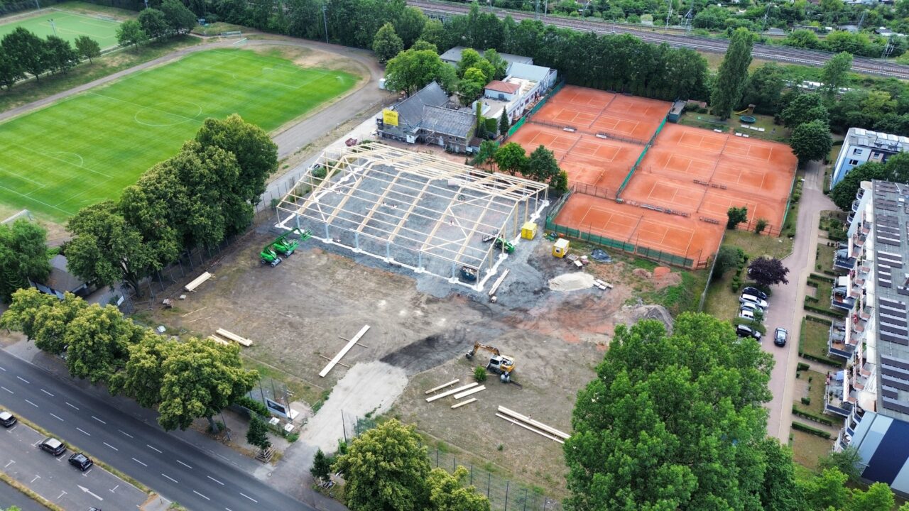 Blick auf Sportanlage